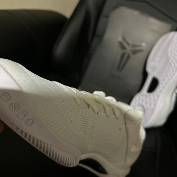 Nike Kobe 8 - Picture 4 of 4